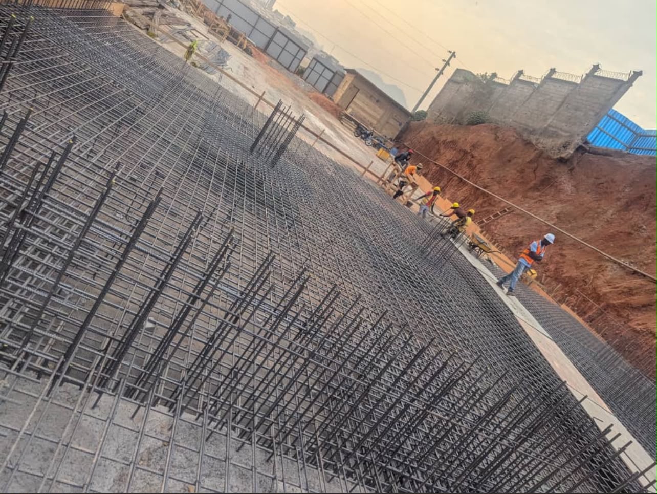 Ferraillage d'un radier général avant coulage du béton