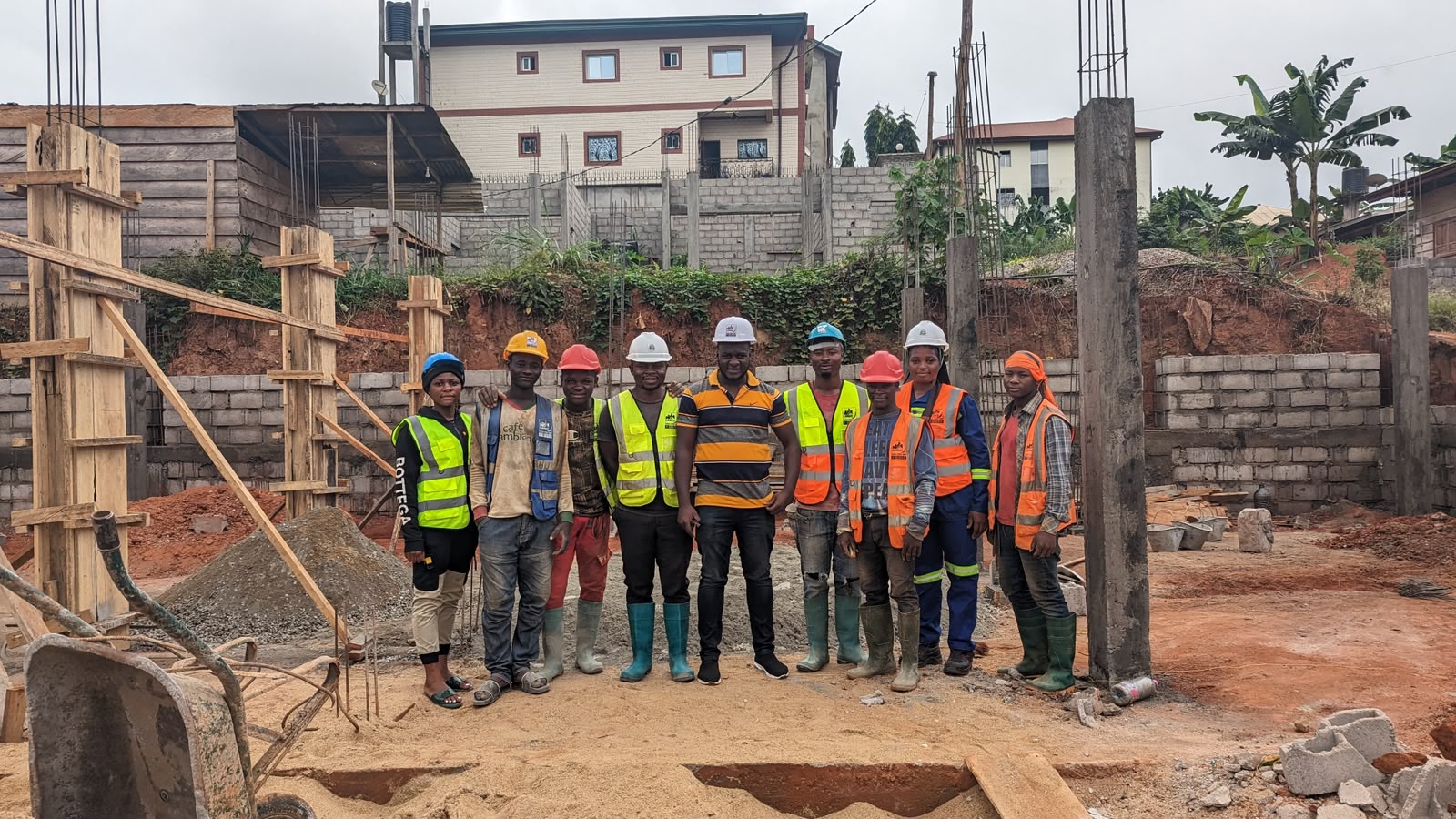 Équipe Group LAN BTP au complet sur le chantier